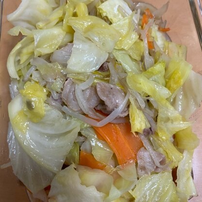 キャベツの消費にも嬉しい野菜炒め。
簡単でご飯が進むメニューでリピートメニューです